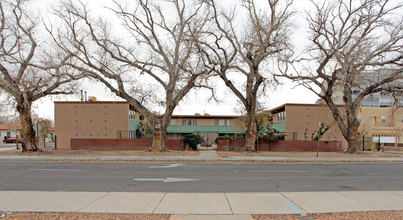 1404 San Carlos Dr SW in Albuquerque, NM - Building Photo - Building Photo