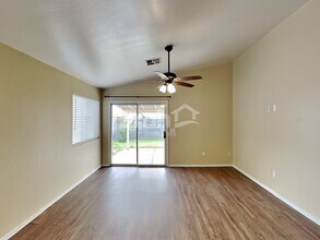 7515 E Medina Ave in Mesa, AZ - Building Photo - Building Photo