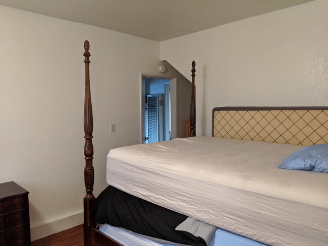 property at 934 E Duane Ave