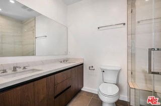 property at 530 Hayworth Ave