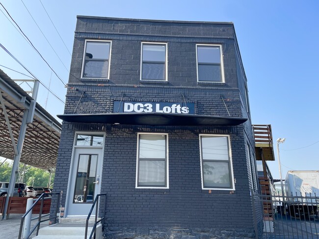 property at 1211 W 27th St