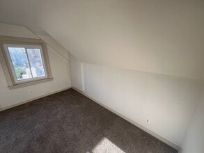 2417 W Jolly Rd in Lansing, MI - Building Photo - Building Photo