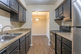 Steeplechase in Alvin, TX - Foto de edificio - Interior Photo