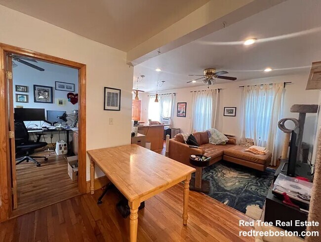 property at 1 Aldie St