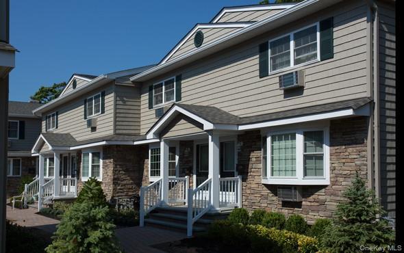39 Park Ave in Babylon, NY - Building Photo - Building Photo