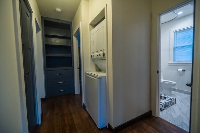 2045 Calvert St, Unit Floor 2 in Detroit, MI - Foto de edificio - Building Photo