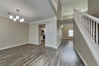 26880 Armor Oaks Dr in Humble, TX - Foto de edificio - Building Photo