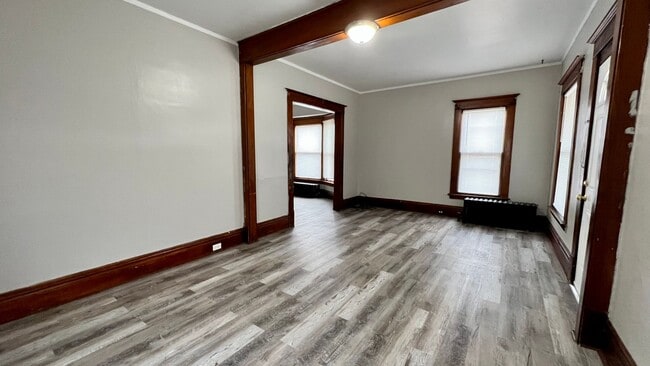914 Broadway Ave NW in Grand Rapids, MI - Building Photo - Building Photo