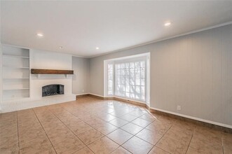 5402 Falcon Wood Ct in Arlington, TX - Building Photo - Building Photo