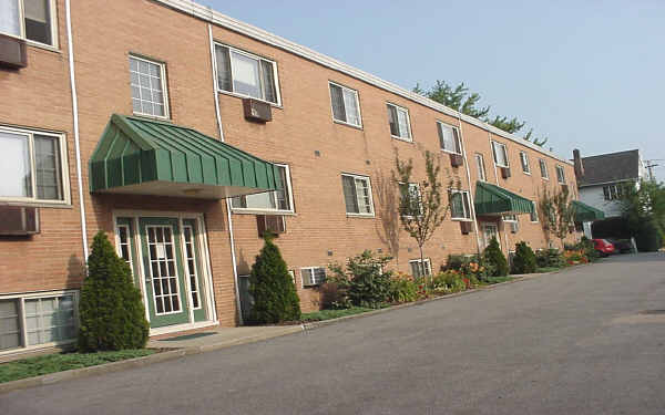 Madison Apartments in Lakewood, OH - Foto de edificio - Building Photo
