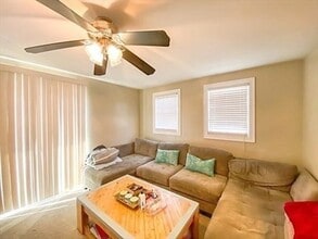 256 Southern Artery, Unit 1 in Quincy, MA - Building Photo - Building Photo