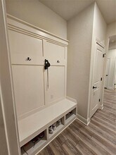 138 Sugarberry Dr in Mustang Ridge, TX - Building Photo - Building Photo