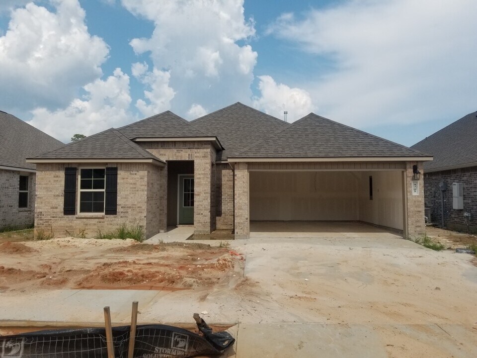 44108 Covington Ridge Dr in Hammond, LA - Building Photo