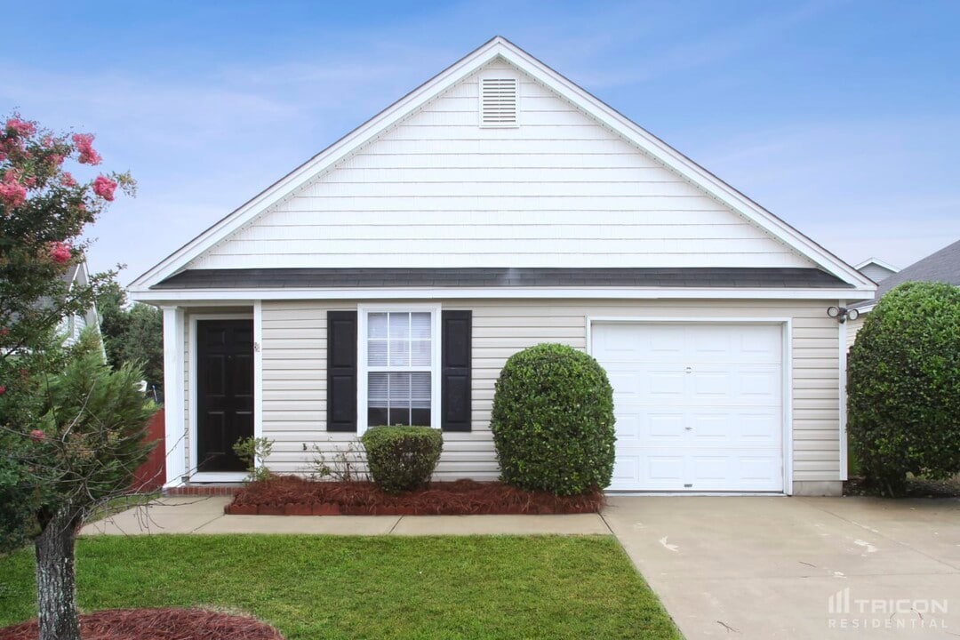 105 W Waverly Pl Ct in Columbia, SC - Building Photo