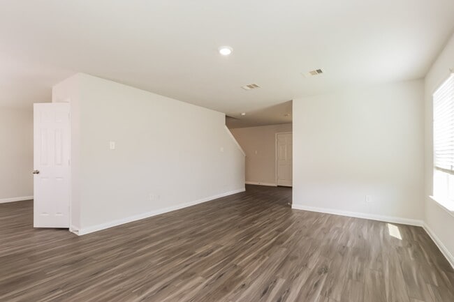 property at 2438 Gibbs Bend Ct