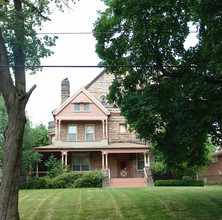 340 S Winebiddle St in Pittsburgh, PA - Foto de edificio - Building Photo