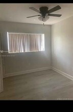 1501 NW 174th St in Miami, FL - Foto de edificio - Building Photo