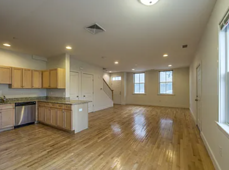 115 2nd St, Unit 106 in Cambridge, MA - Building Photo