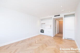 12 Commonwealth Ave in Boston, MA - Building Photo