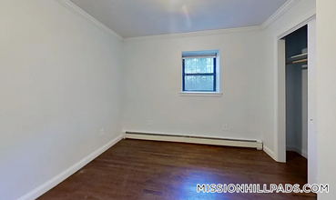 435 Walnut Ave in Boston, MA - Building Photo - Building Photo
