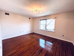 161 W 53rd St in Bayonne, NJ - Building Photo - Building Photo