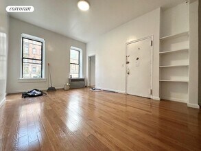 930 Amsterdam Ave in New York, NY - Building Photo - Building Photo