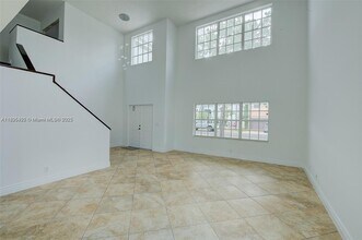1127 SW 104th Way in Pembroke Pines, FL - Building Photo - Building Photo