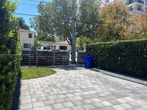 3663 SW 15th St in Miami, FL - Building Photo - Building Photo