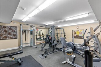 777 Bayshore Dr, Unit 705 in Fort Lauderdale, FL - Foto de edificio - Building Photo