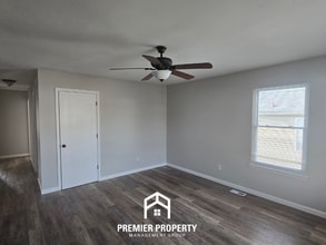 6620 Etzel Ave in University City, MO - Building Photo - Building Photo