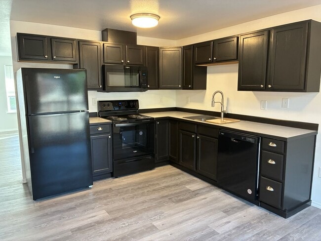 15810-15810 94th Ave Ct E in Puyallup, WA - Building Photo - Building Photo