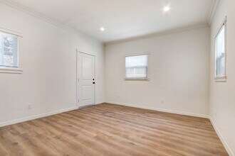 Sunset Apartments in Los Angeles, CA - Building Photo - Building Photo