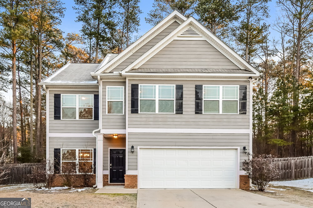 216 Faron Dr in Atlanta, GA - Foto de edificio