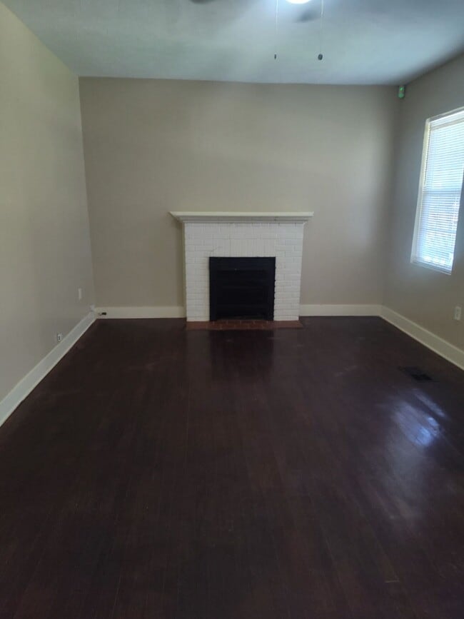 358 E Ridgeway St in Jackson, MS - Building Photo - Building Photo