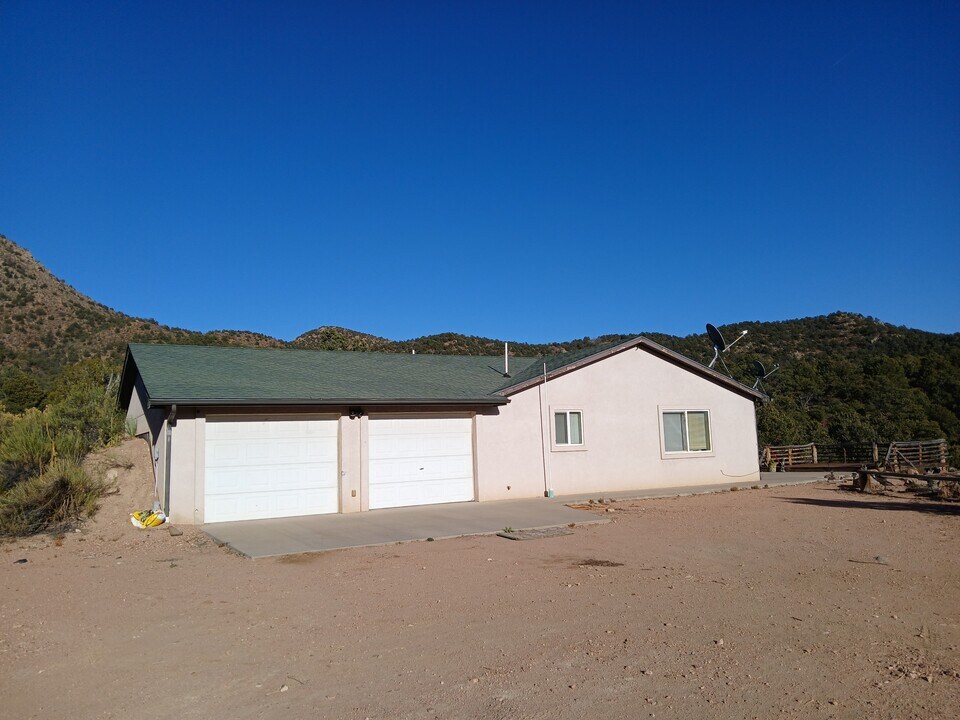254 Gribble Dr in Canon City, CO - Foto de edificio