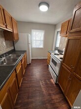 2324 W Gilbert Ave in Peoria, IL - Building Photo - Building Photo