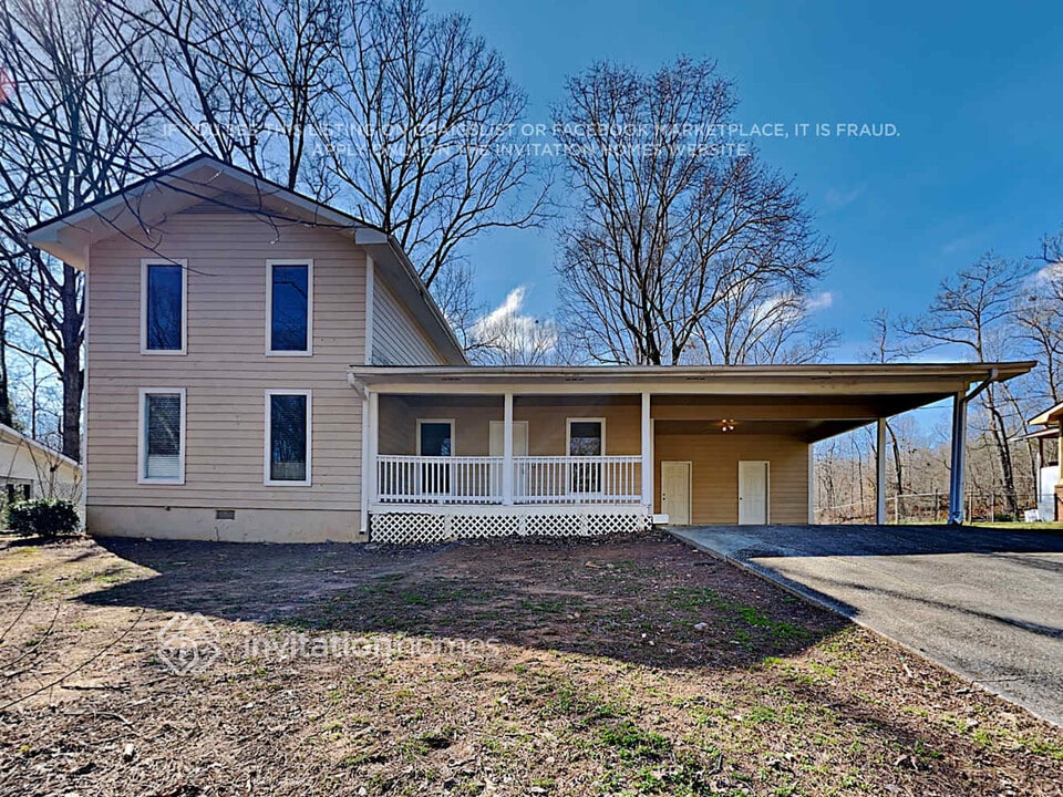 3848 Chattahoochee Dr in Douglasville, GA - Building Photo