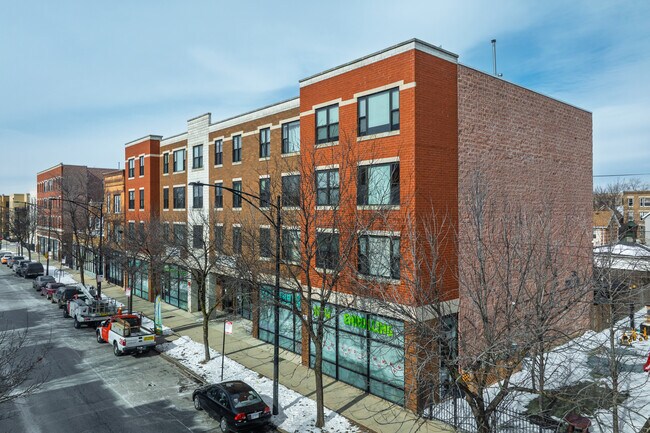3220-3232 W Division St
