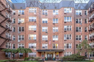 Fort Place Cooperative in Staten Island, NY - Foto de edificio - Building Photo