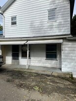 416 Wren Way in Warren, PA - Building Photo