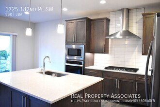 1725 182nd Pl SW in Lynnwood, WA - Building Photo - Building Photo