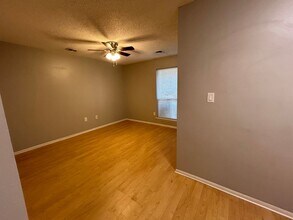 2316-2318 N Raven Ln in Fayetteville, AR - Building Photo - Building Photo