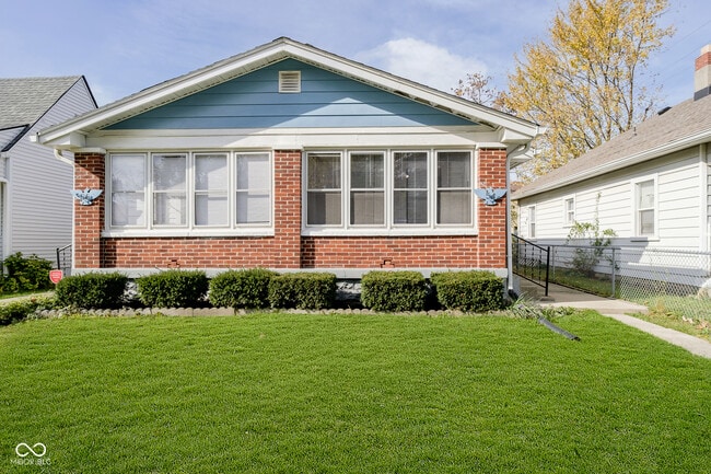 property at 54 S 5th Ave