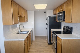 1011 S Ironton St in Aurora, CO - Building Photo - Building Photo