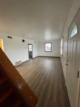 677 Owsley St in Masury, OH - Foto de edificio - Building Photo