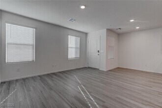 7371 Craig Cv Ct in North Las Vegas, NV - Building Photo - Building Photo