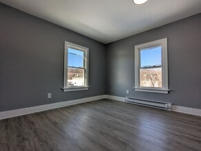 15 Main St in Ballston Lake, NY - Building Photo - Building Photo