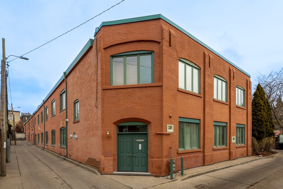 20 Brockton Av in Toronto, ON - Building Photo