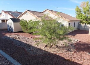 991 Hidden Meadow Ave in Henderson, NV - Building Photo - Building Photo