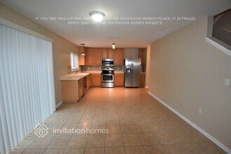 6954 Lake Eaglebrooke Dr in Lakeland, FL - Building Photo - Building Photo